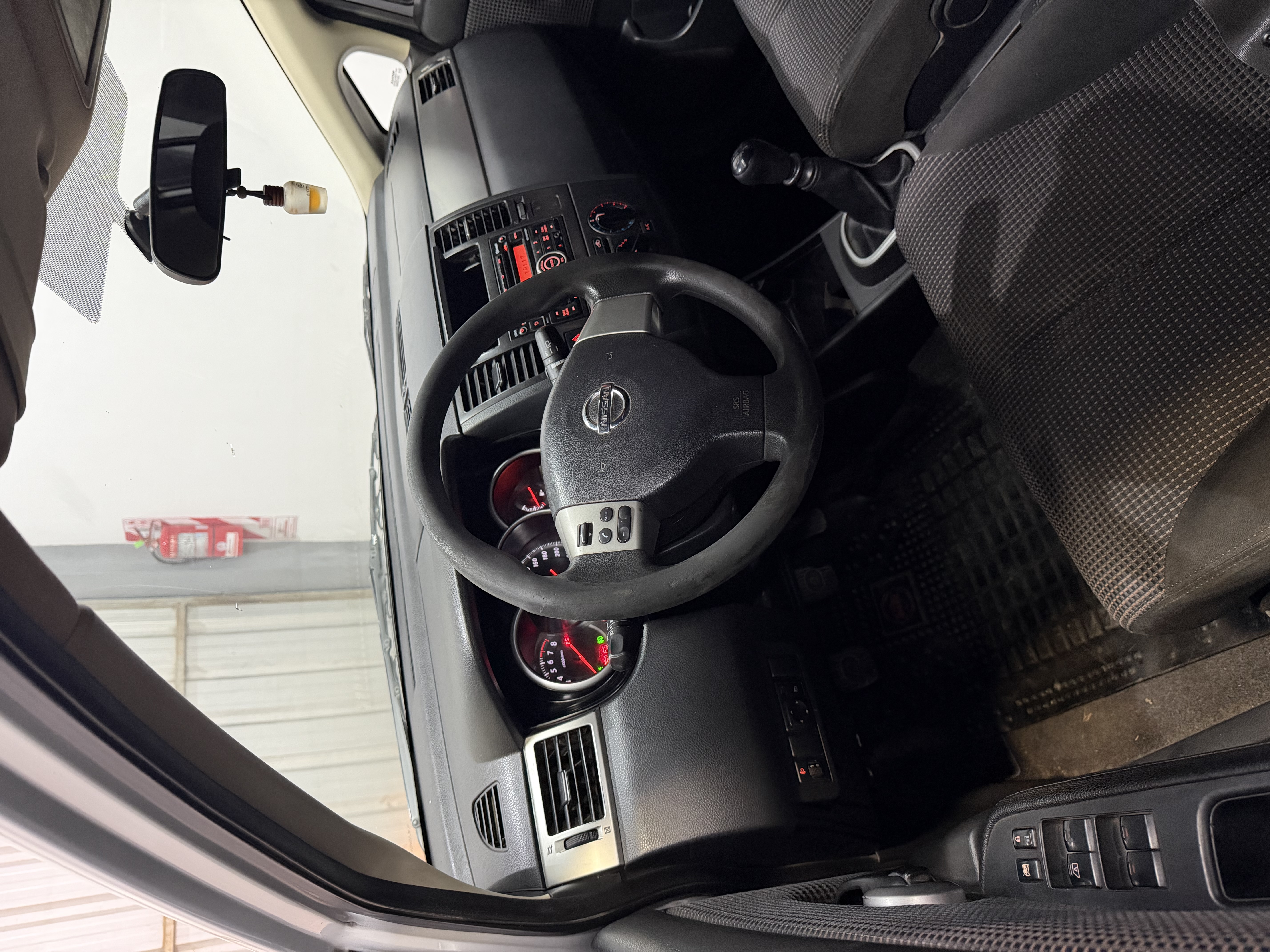 Nissan Tiida Acenta — foto 11