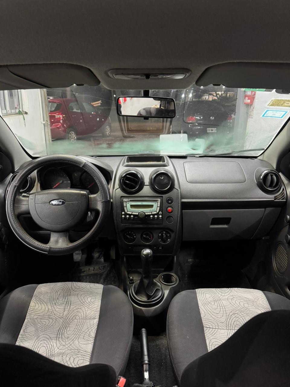 Ford Fiesta Max — foto 8