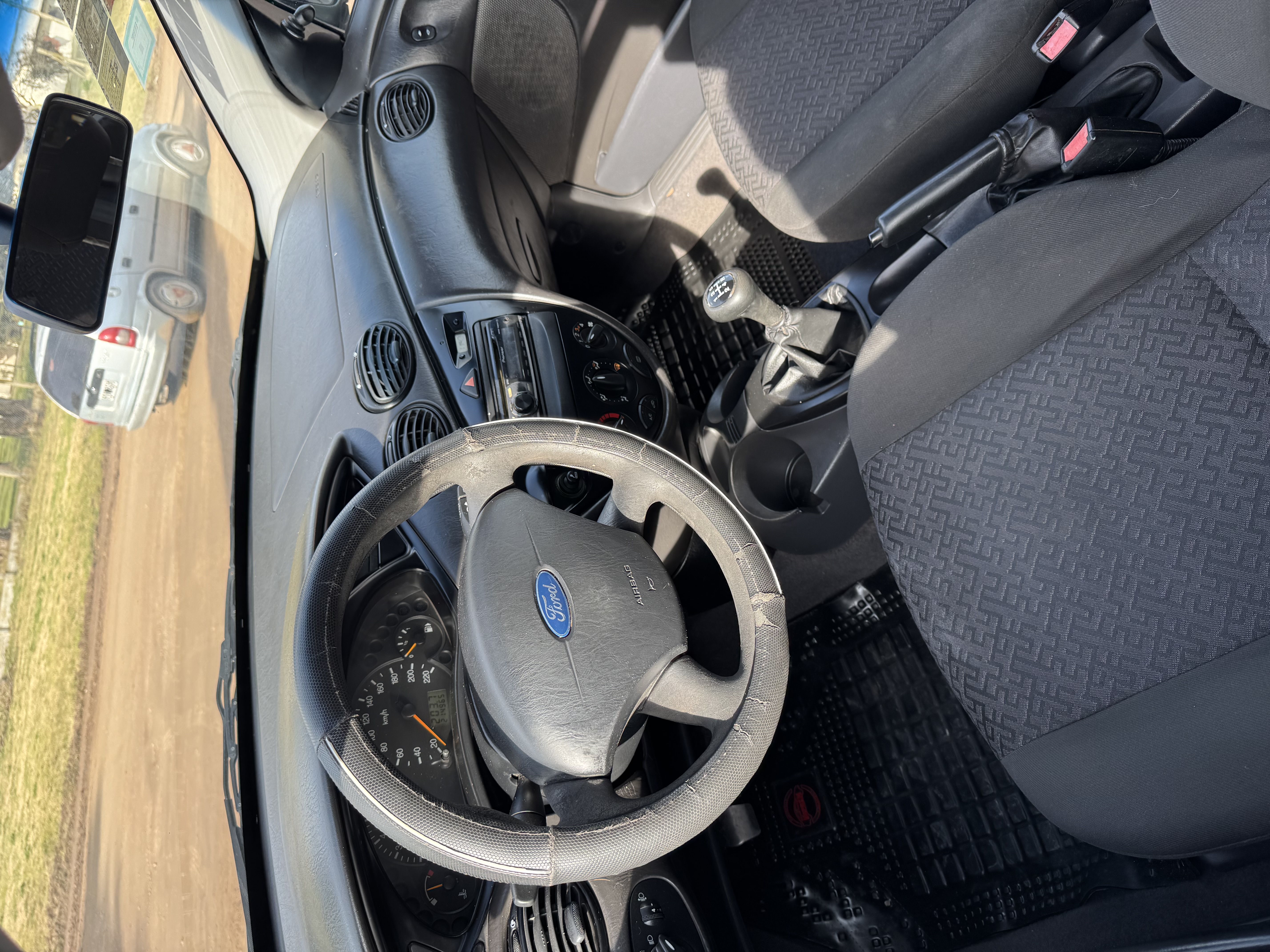 Ford Focus Ambiente — foto 7