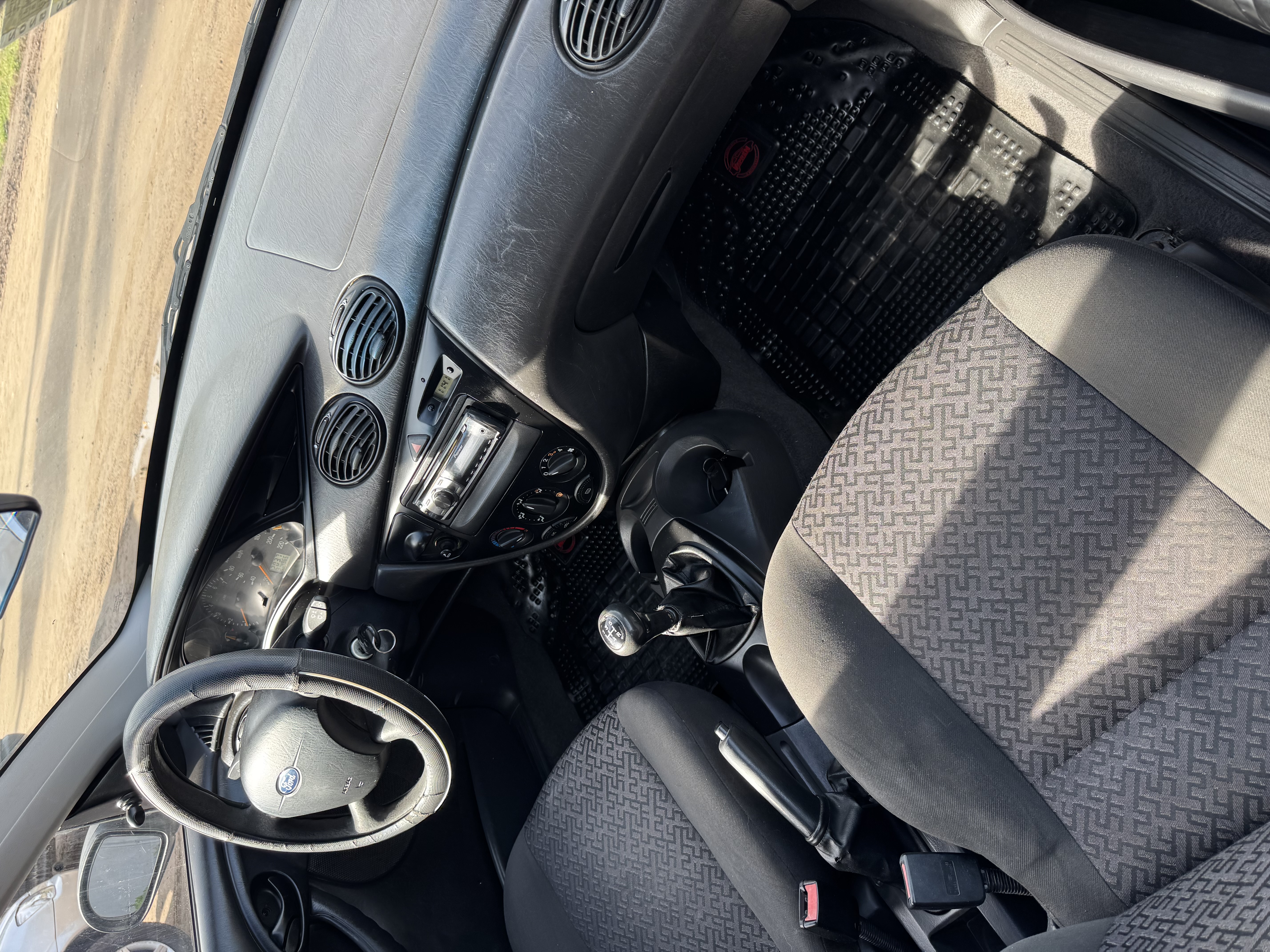 Ford Focus Ambiente — foto 9