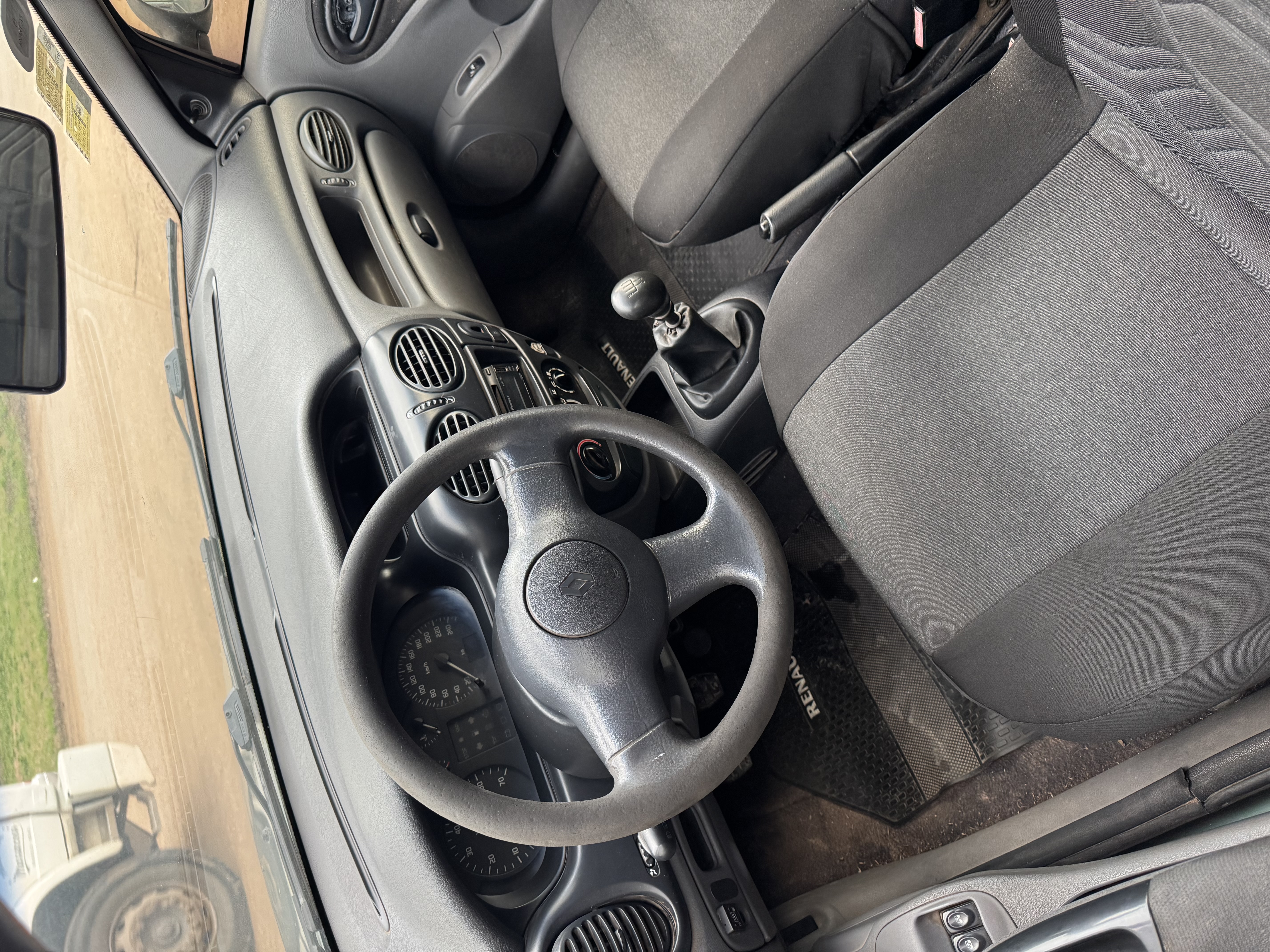 Renault Megane — foto 7