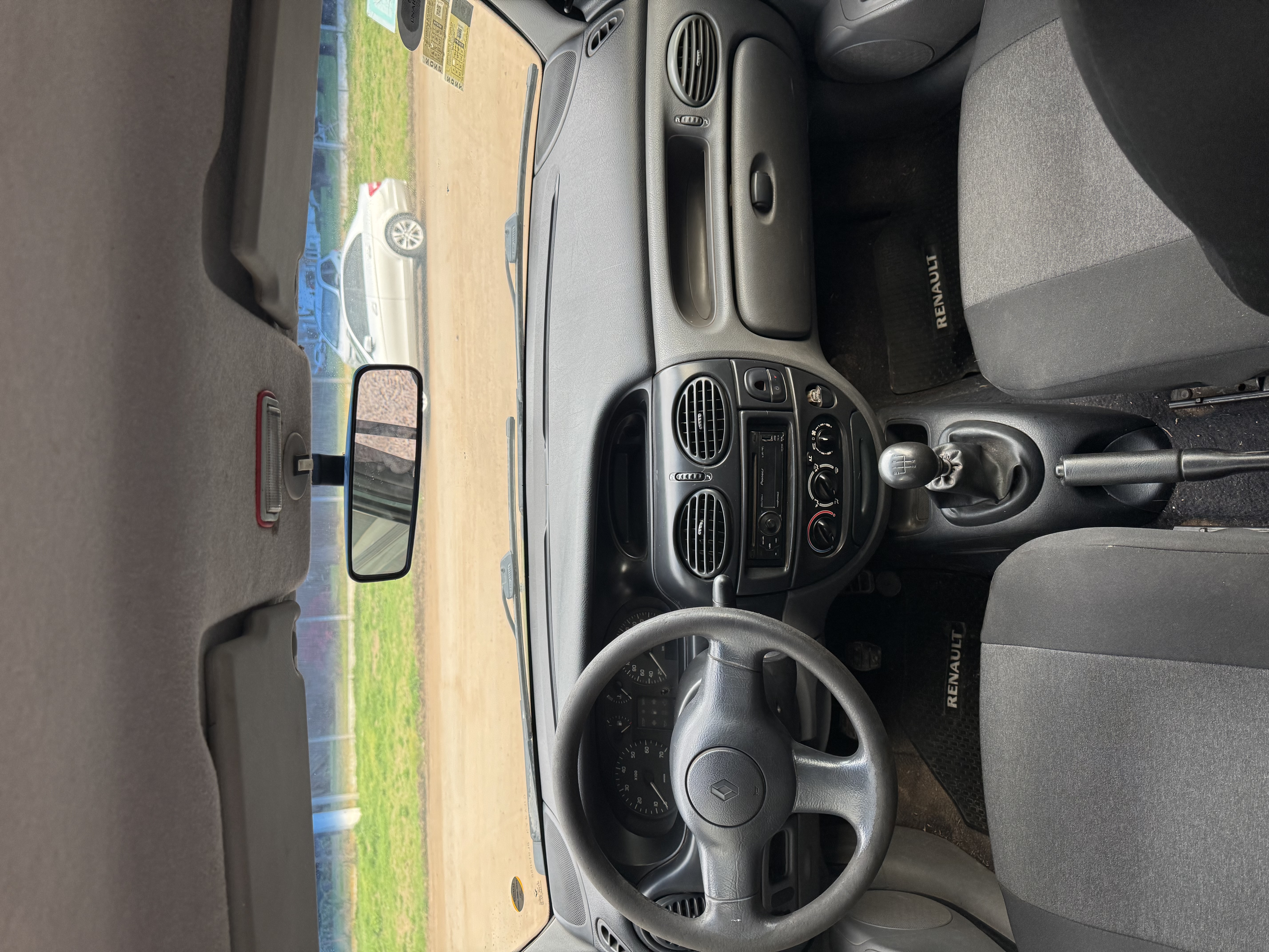 Renault Megane — foto 8