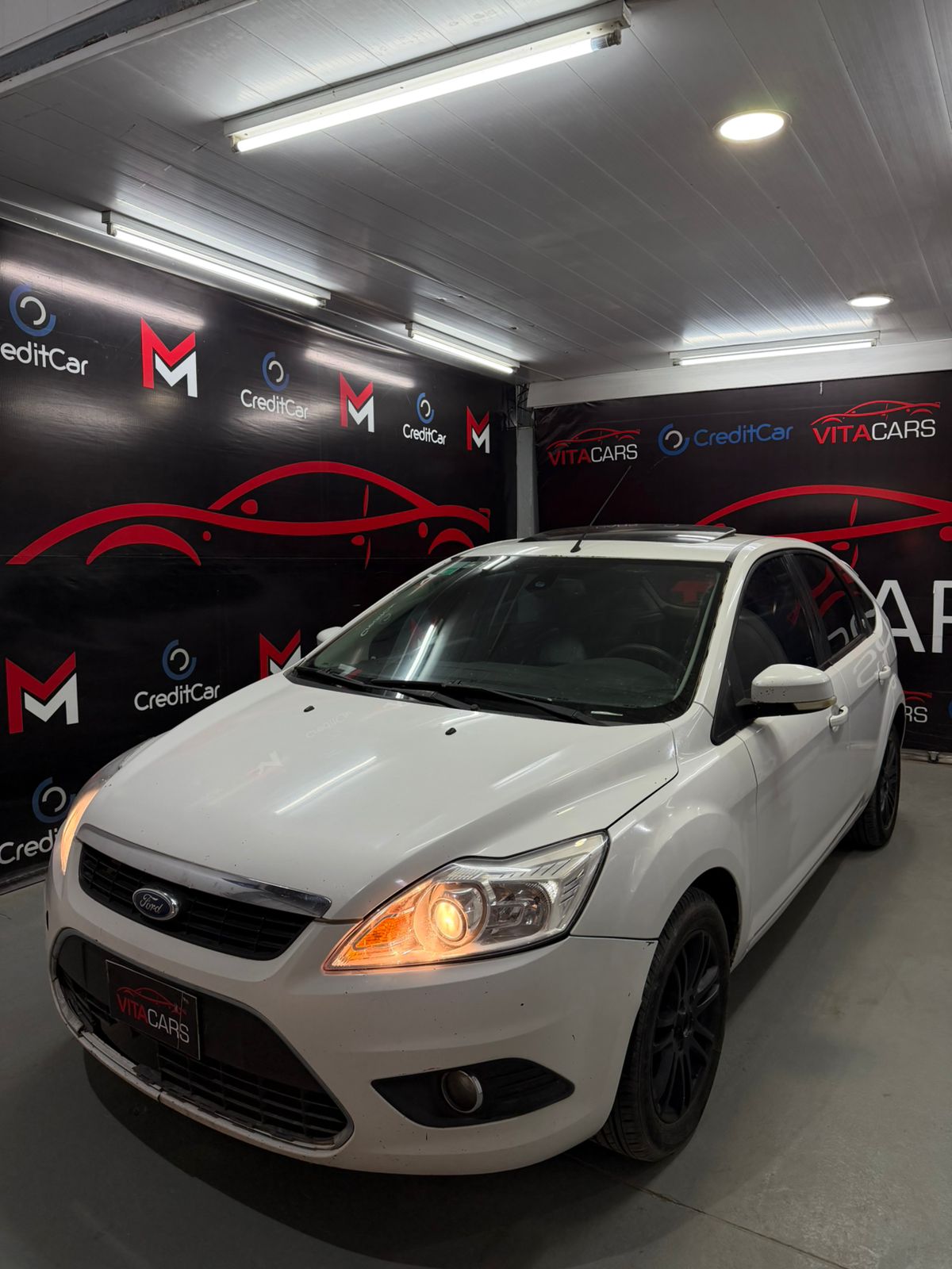 Ford Focus Ghia — foto 1