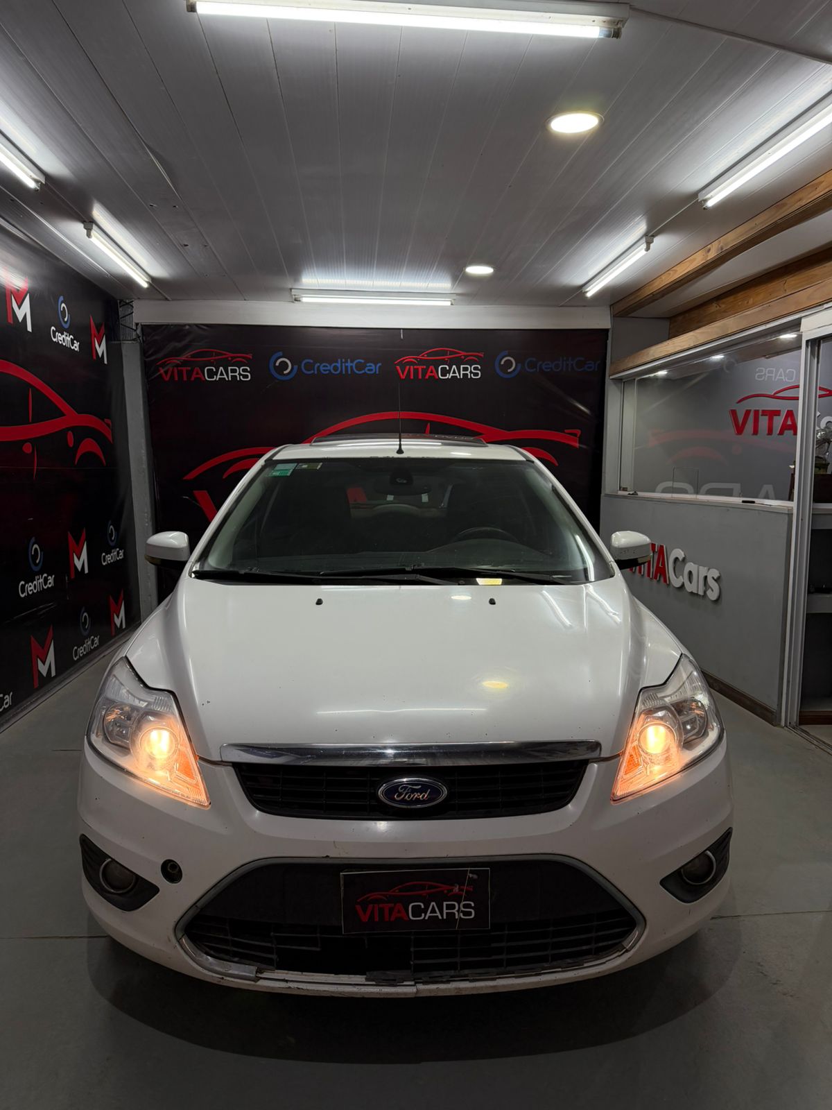 Ford Focus Ghia — foto 2