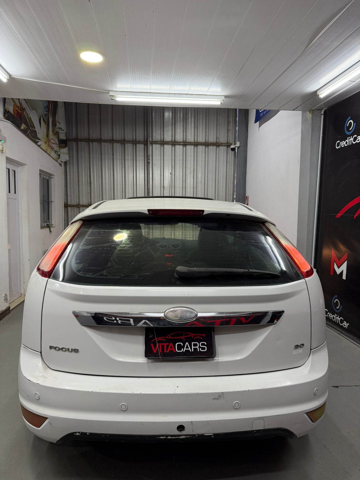 Ford Focus Ghia — foto 5