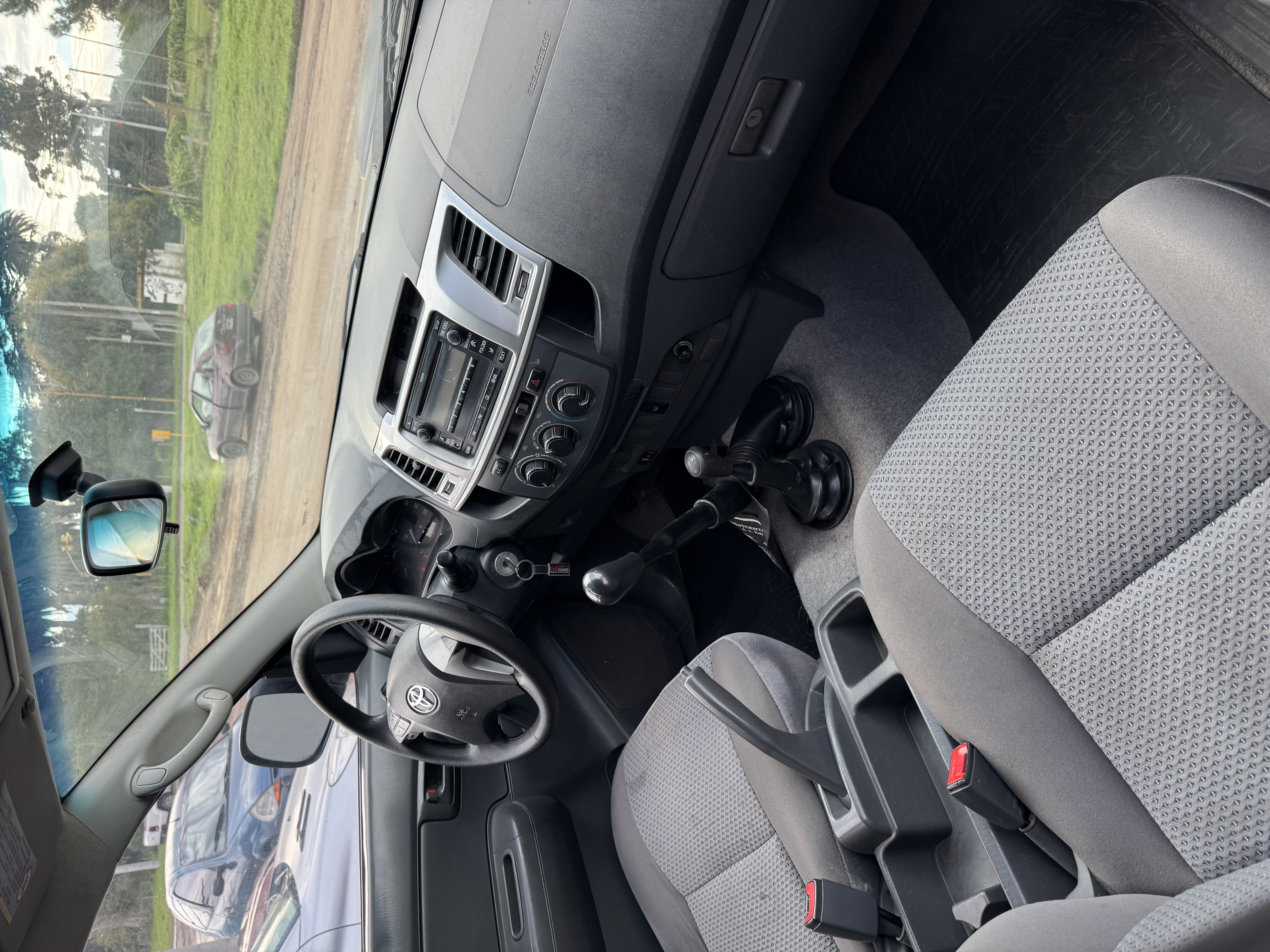 Toyota Hilux DX — foto 9