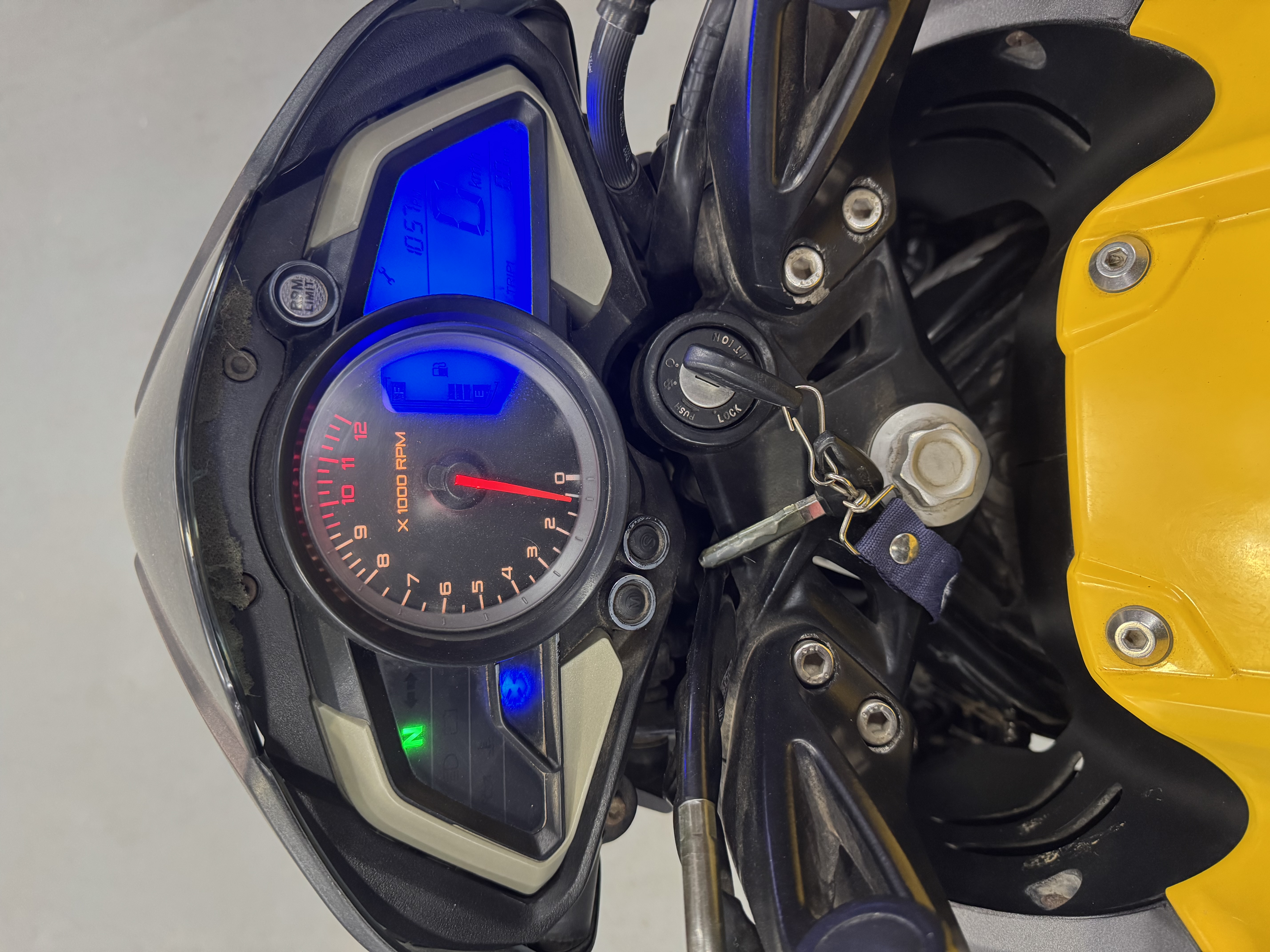 Bajaj Rouser 200 — foto 6