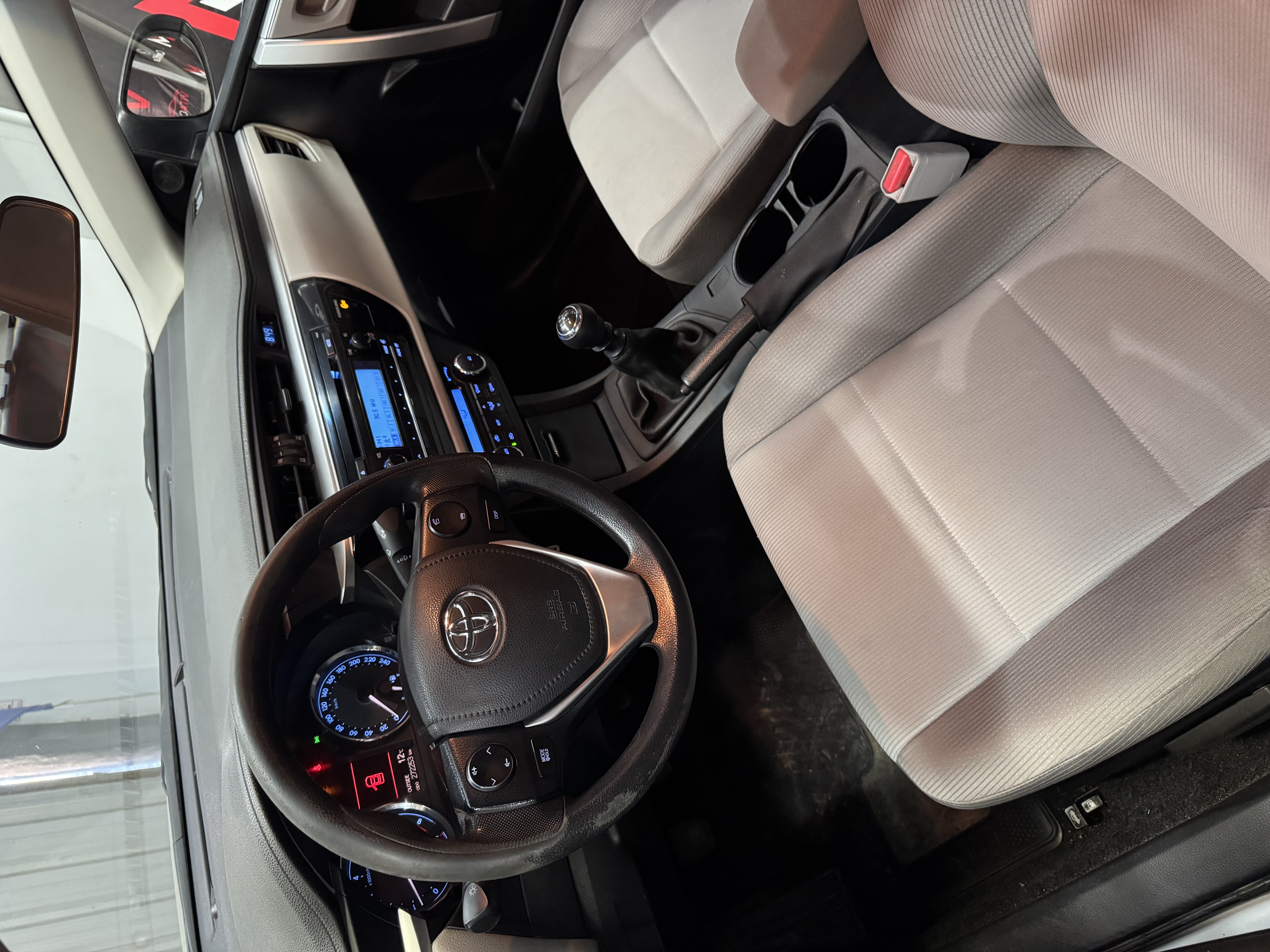 Toyota Corolla XEI — foto 7
