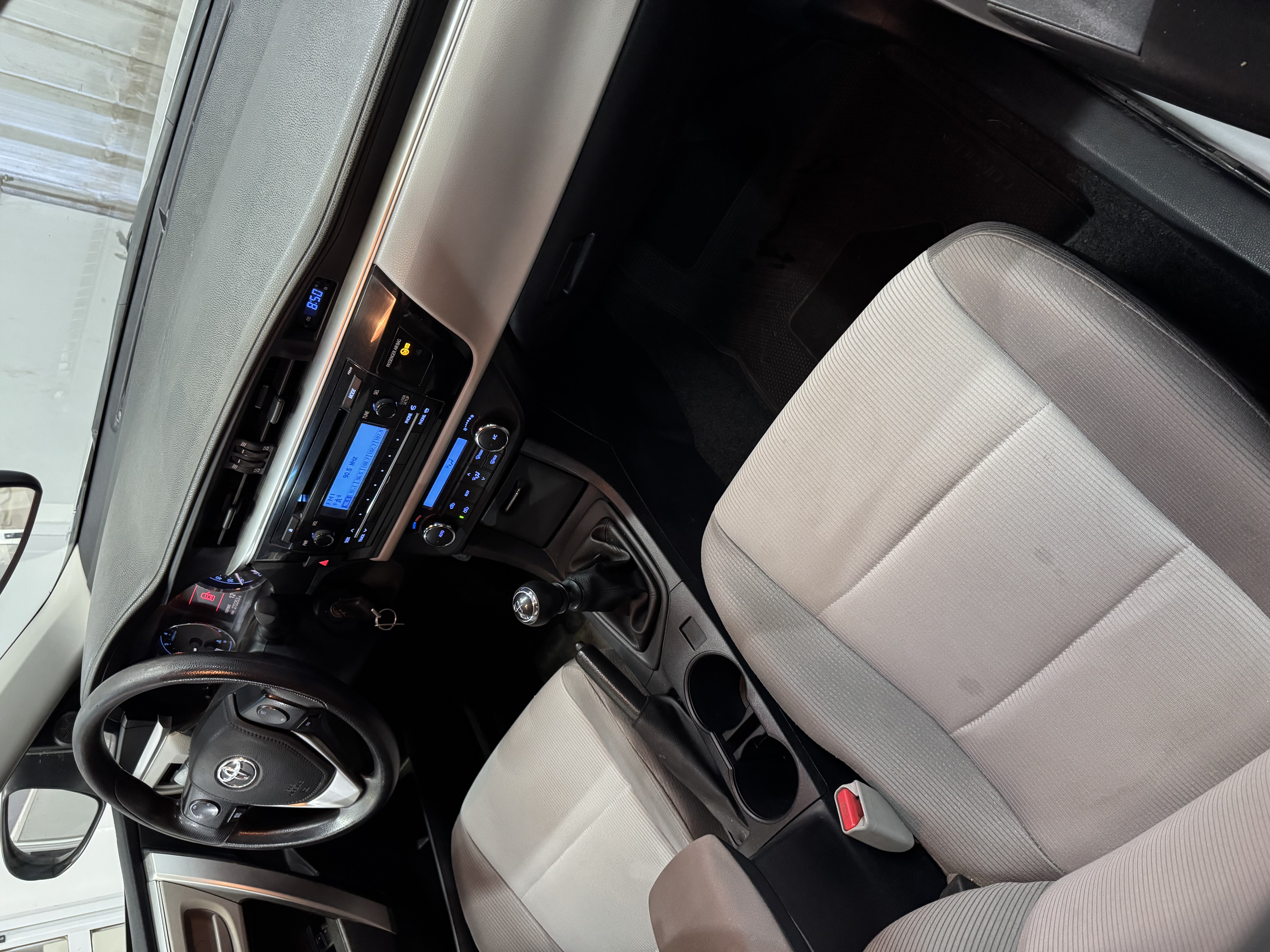 Toyota Corolla XEI — foto 10