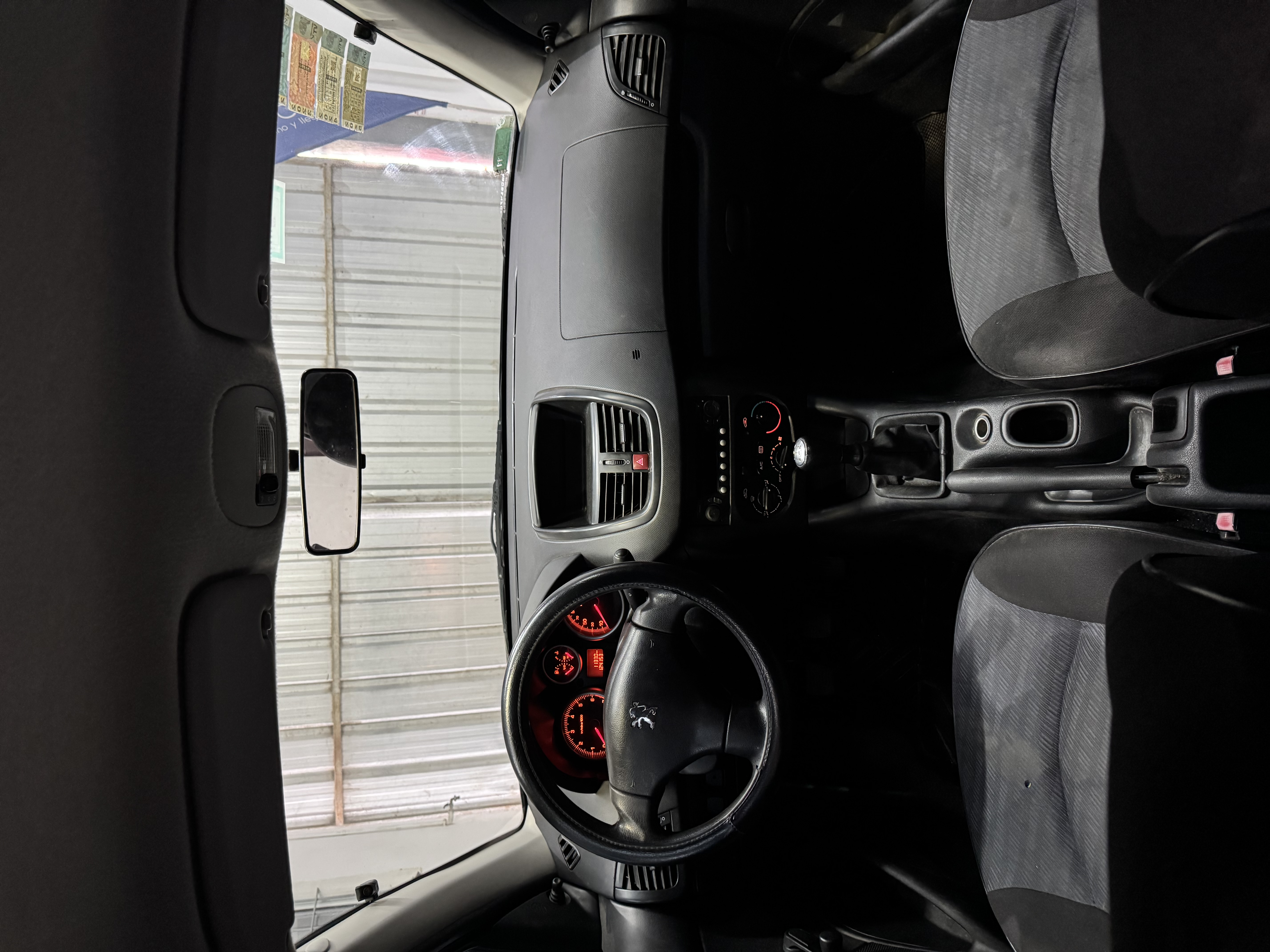 Peugeot 207 — foto 9